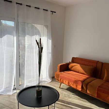 Petite Maison En Pierre * Afa