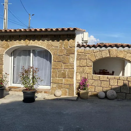 Petite Maison En Pierre Afa