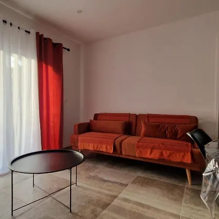 Petite Maison En Pierre Dom wakacyjny *