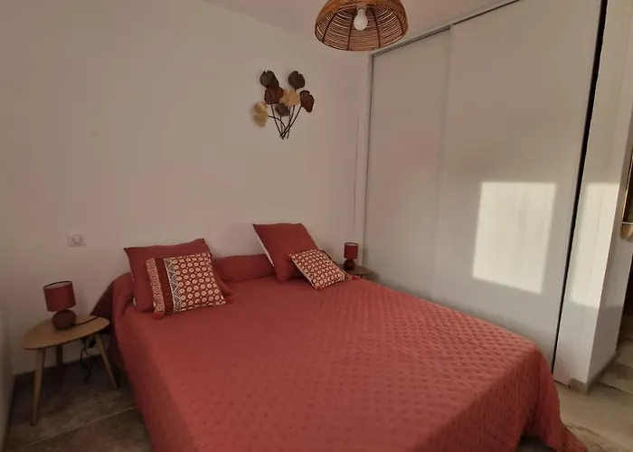 Petite Maison En Pierre * Afa