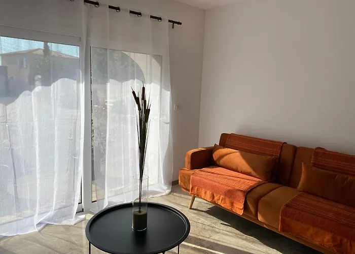 Petite Maison En Pierre * Afa