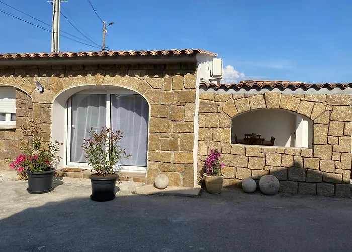 Petite Maison En Pierre Afa